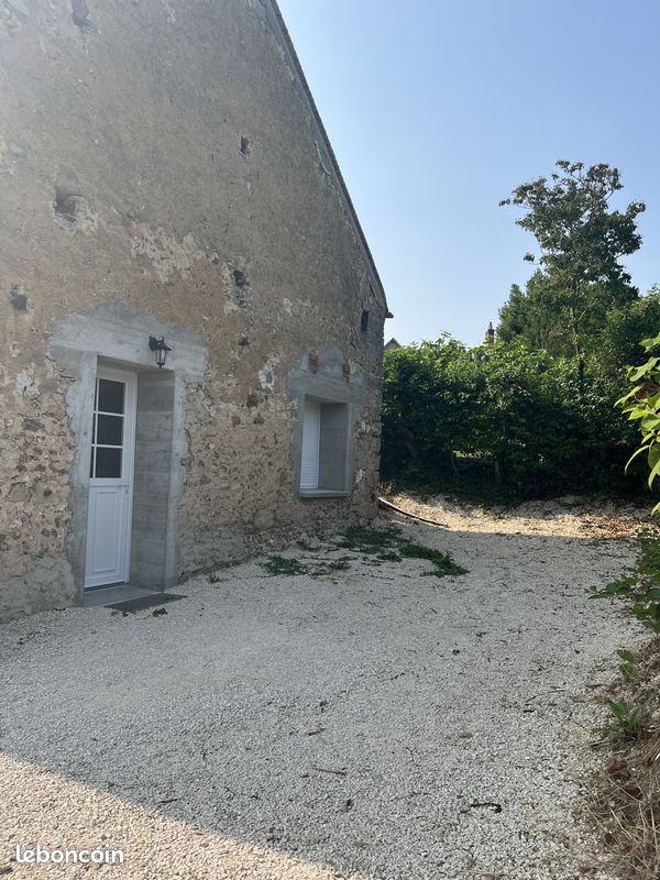 Maison 3 pièces 79 m² · à Égriselles-le-Bocage · 79 m² · 720 €