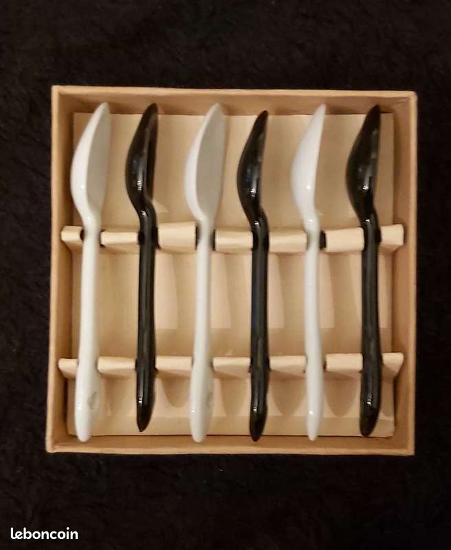 Service 6 cuillères à moka en porcelaine (image 1)