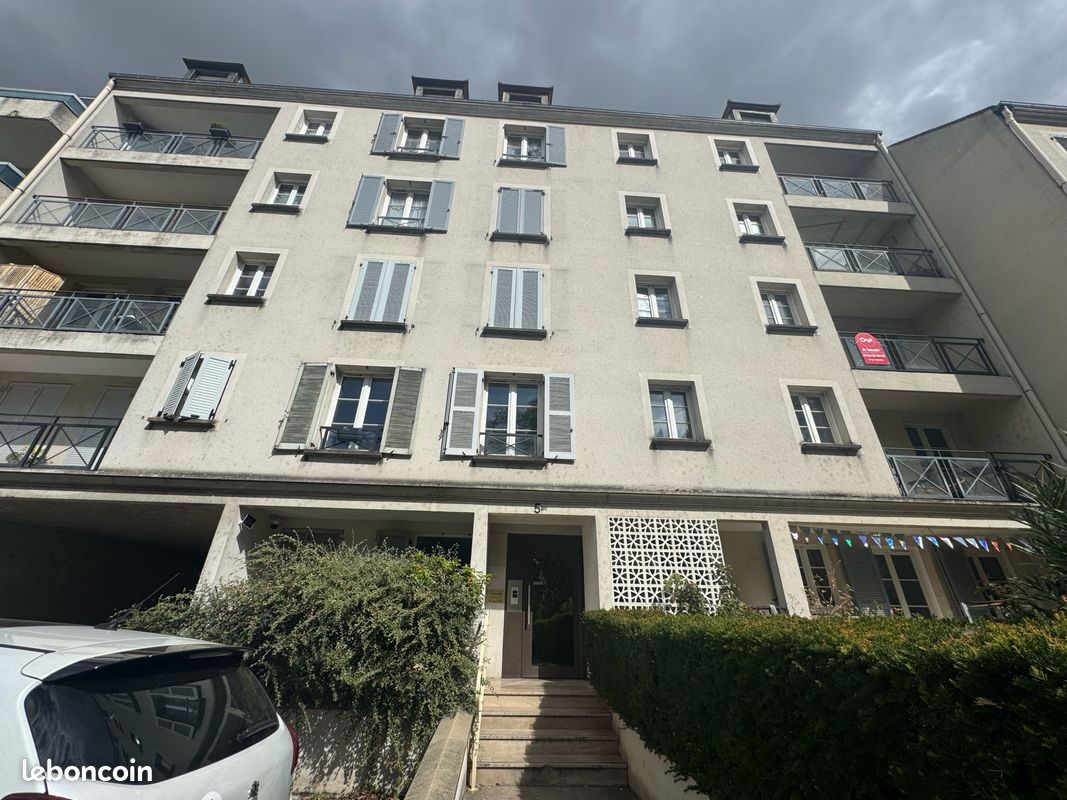 Immeuble 459 m² · à Melun · 459 m² · 930 000 €