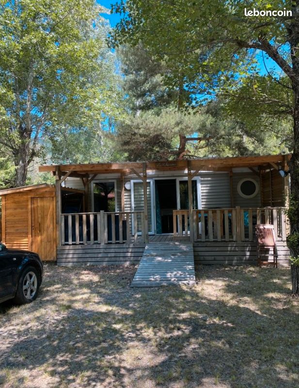 Local commercial 3 pièces 30 m² · à Rochebrune · 30 m² · 28 500 €
