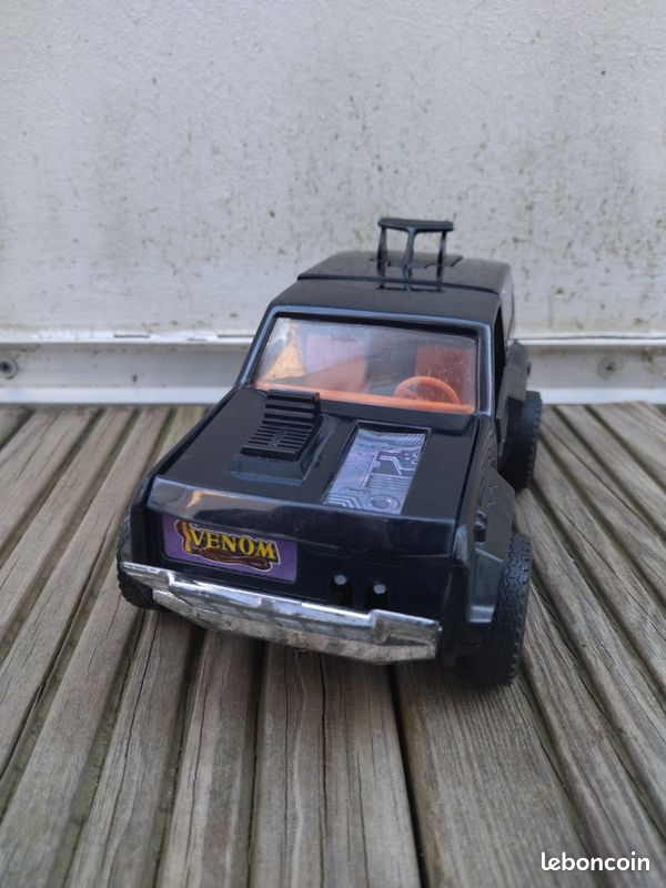 M.A.S.K. M.A.S.K. - Jackhammer Venom Bronco-Assault Vehicle With Cliff Dagger 1985 Kenner Vehicle Action Figure