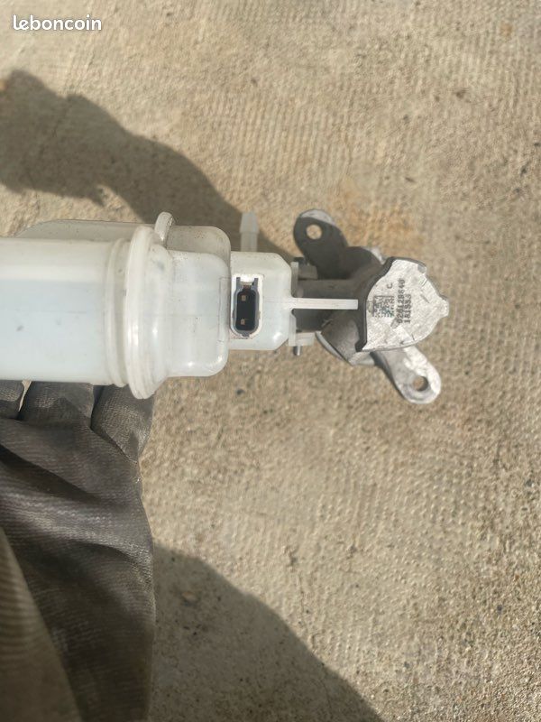 Bocal de liquide de frein nissan qashqai j10 - quipement auto