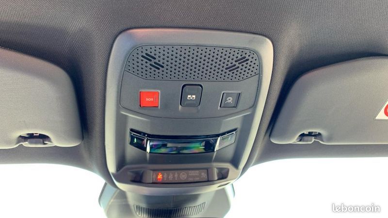 Peugeot 2008 e-2008 156ch Allure (image 46)