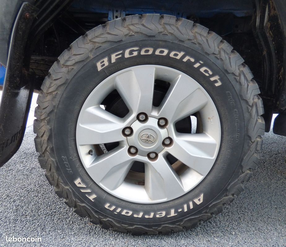 TOYOTA HILUX 4x4 DOUBLE Cabine 2.4 D4D 150 LEGENDE (image 9)