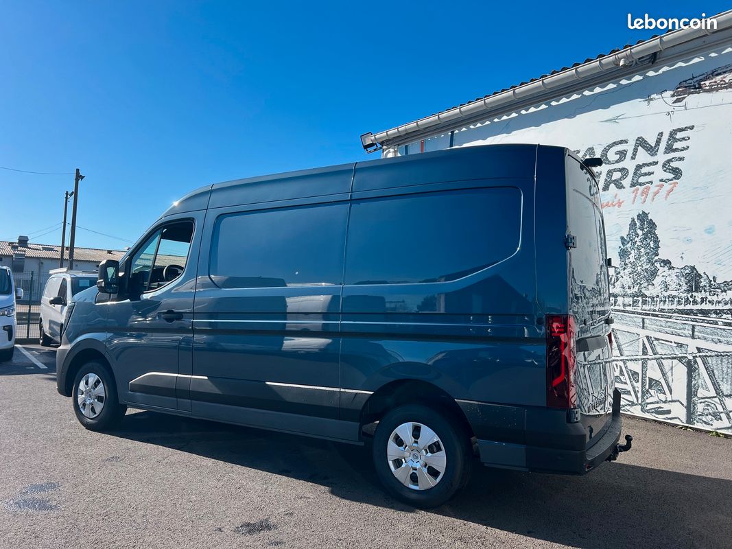 36250 ht Nissan Interstar L2H2 170 cv BVA9 Tekna 3T5 + KIT BOIS (image 8)