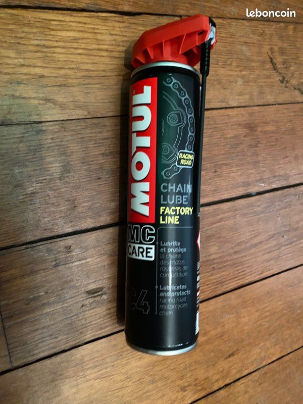 Chain Lube Factory line MC Care C4 Motul Graisse Chaîne Moto