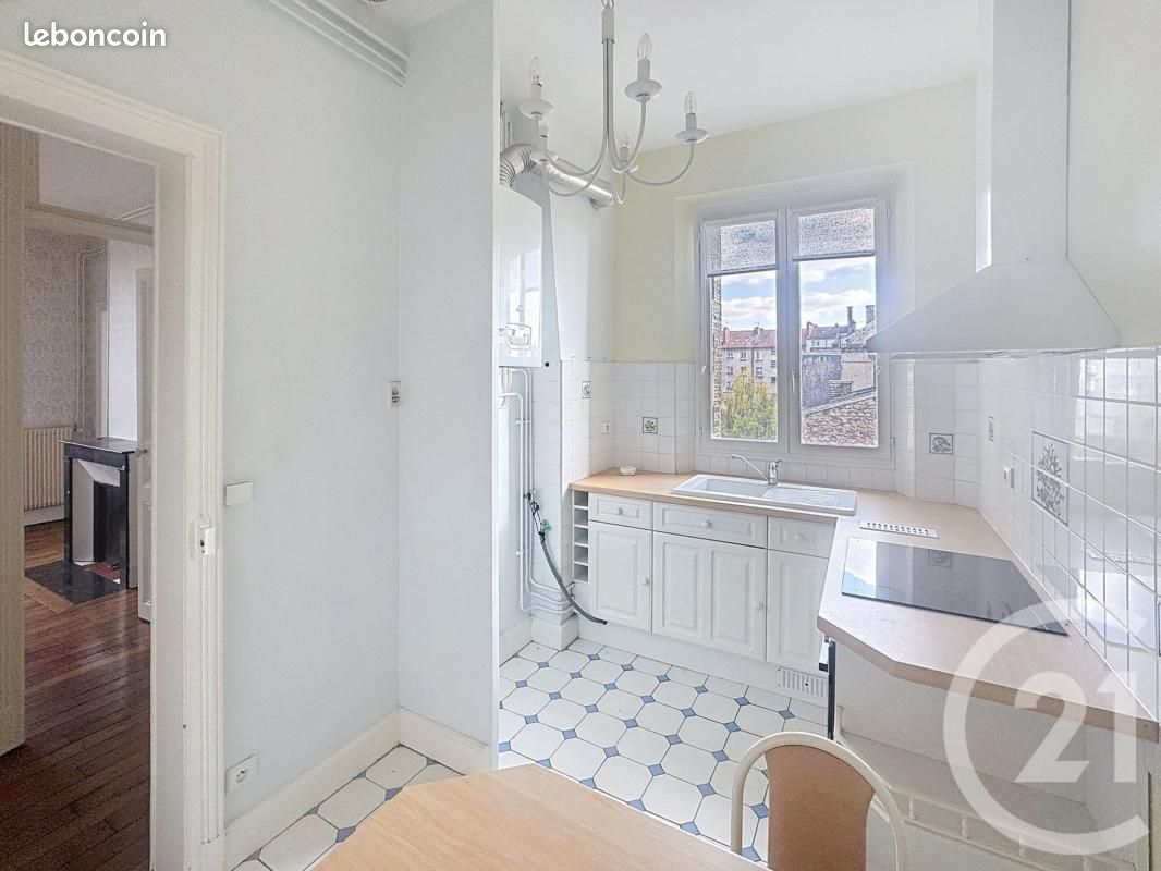 Appartement a louer chalons-en-champagne - 3 pièce(s) - 80 m2 - Surfyn