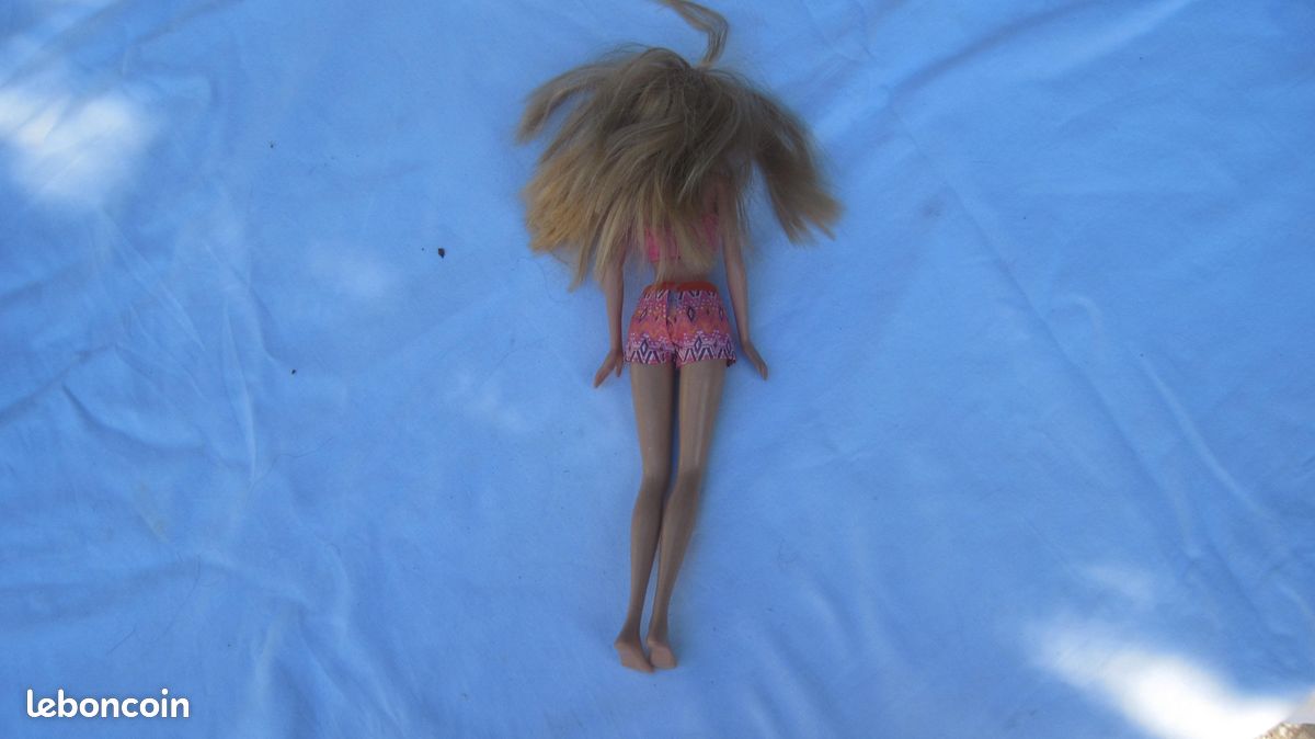 Poupée barbie plage mattel (image 2)