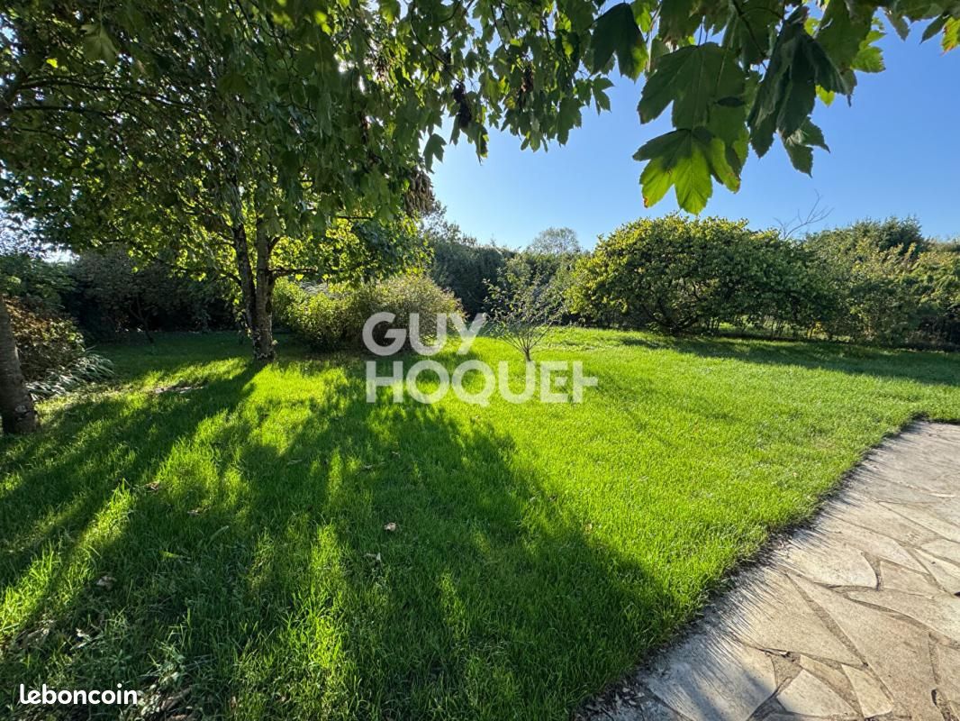 Maison 8 pièces 204 m² · à Saint-Xandre · 204 m² · 409 500 €