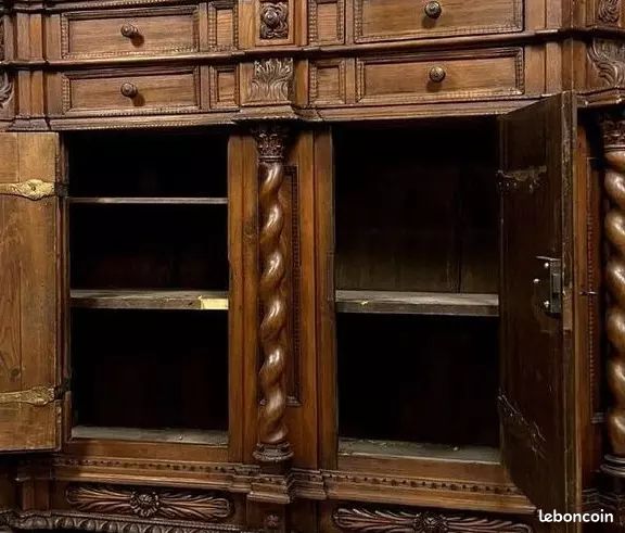 Important buffet d’appui Rhénan en bois teinté, datant du XVIIe siècle vers 1650 (image 4)