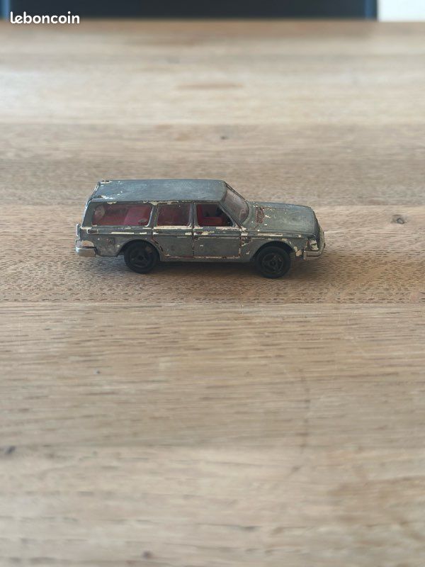 Voitures de collection miniatures majorette N°220 échelle 1/60 années 70 volvo 245 DL - Collection