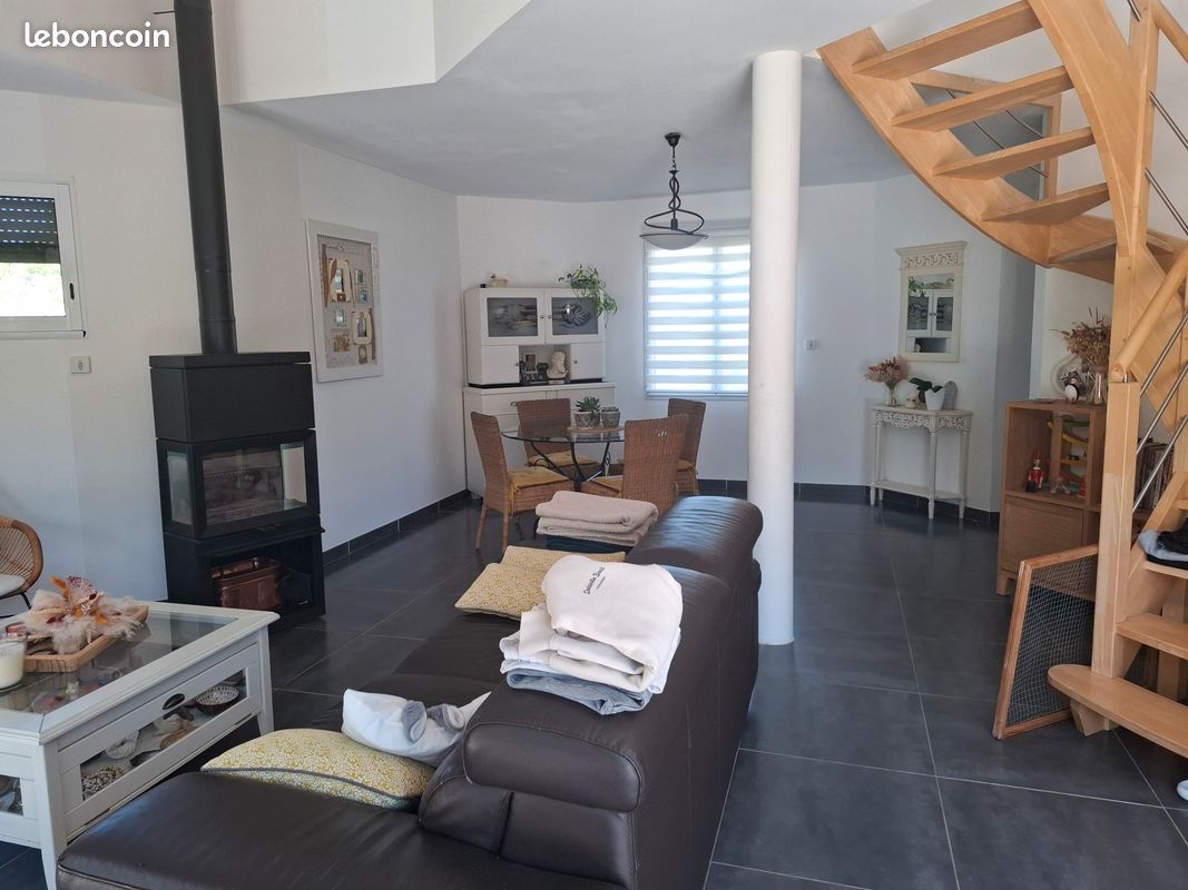 Maison 6 pièces 1316 m² · à Saint-Lambert-la-Potherie · 1 316 m² · 399 000 €