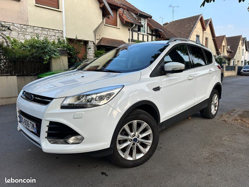 🚙 FORD KUGA 150 CH – Tour option - Toit panoramique - Embrayage neuf (image 1)