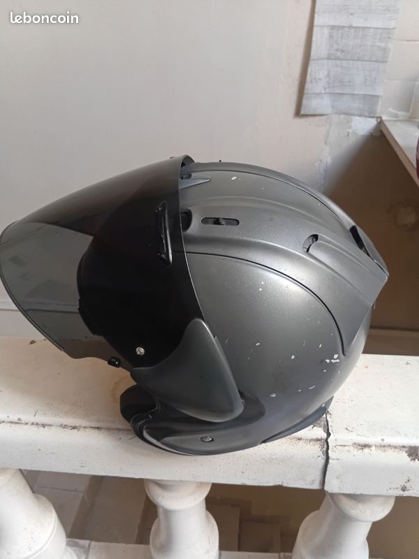 Je vends ce casque Arai, idéal pour la pratique de la moto.
- Type de produit : Casque
- Marque : Arai
Moyen etat
N'hésitez pas à me contacter pour plus d'informations ou de photos.
Sans bluetooth (image 5)