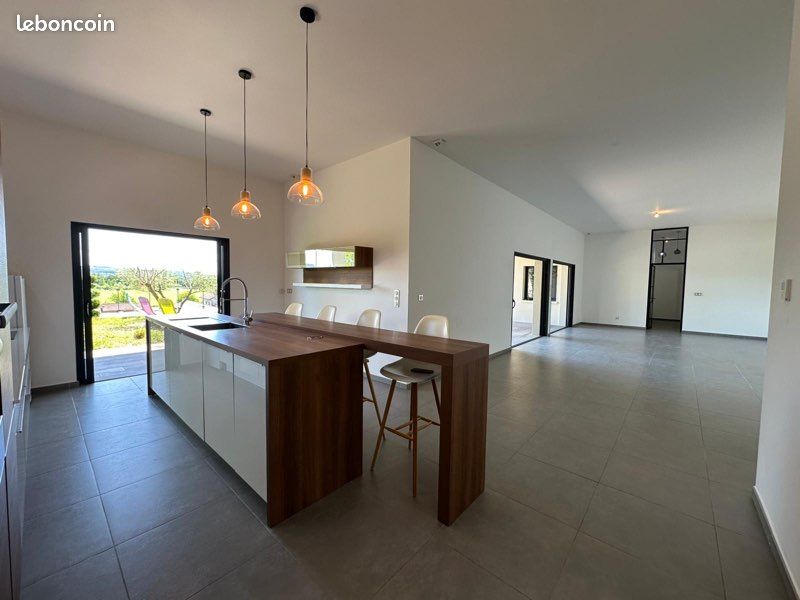Maison 5 pièces 141 m² · à Tignieu-Jameyzieu · 141 m² · 528 000 €