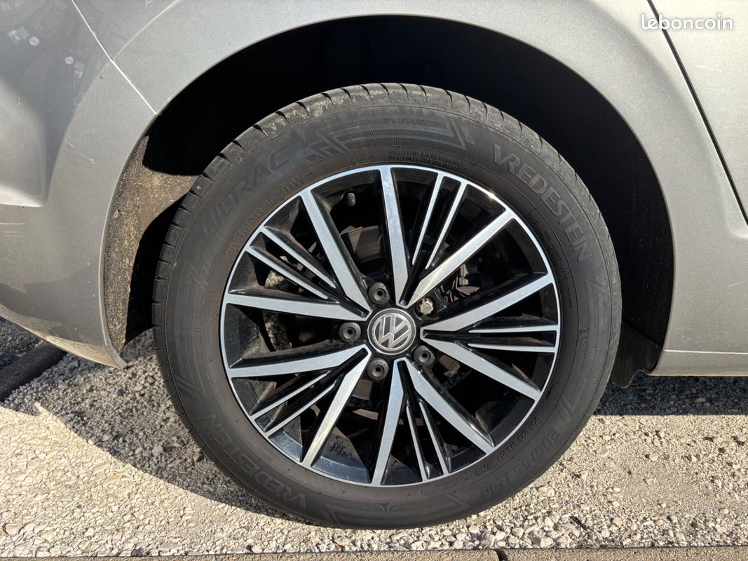 VOLKSWAGEN GOLF SPORTSVAN 1.4 TSI 150CH ALLSTAR BLUEMOTION TECH - CAMERA DE RECUL - CARPLAy (image 25)