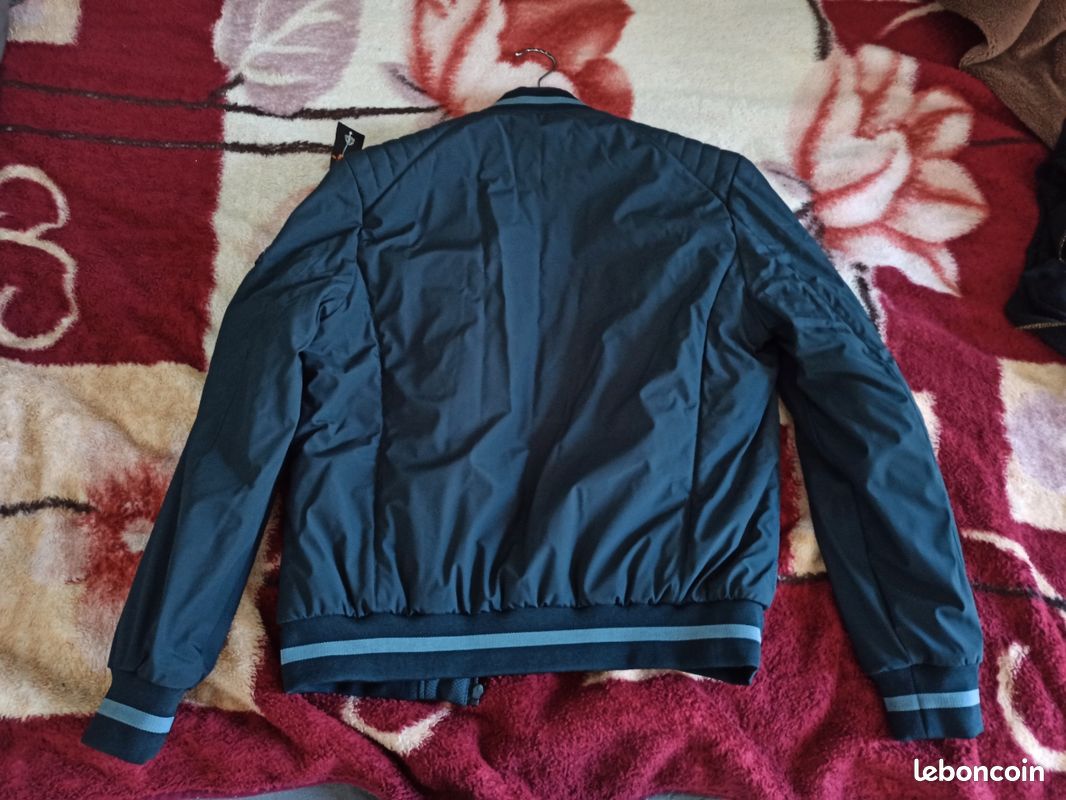 Blouson Izac bleu marine Vêtements