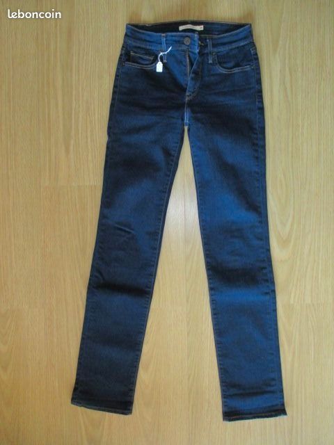 Mid Rise Levi's 714 Straight Jeans Black Jean 714 Straight