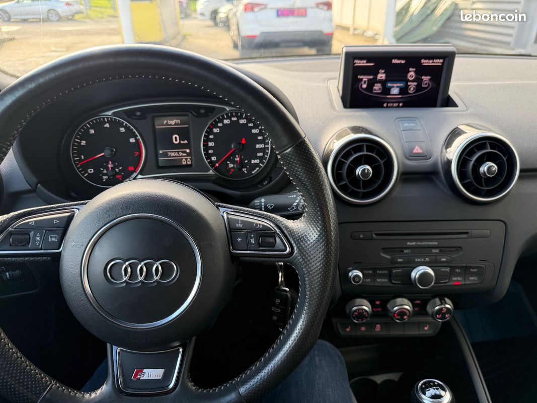 AUDI A1 S LINE 1.4 TFSI 122 CH Entretenu (image 9)