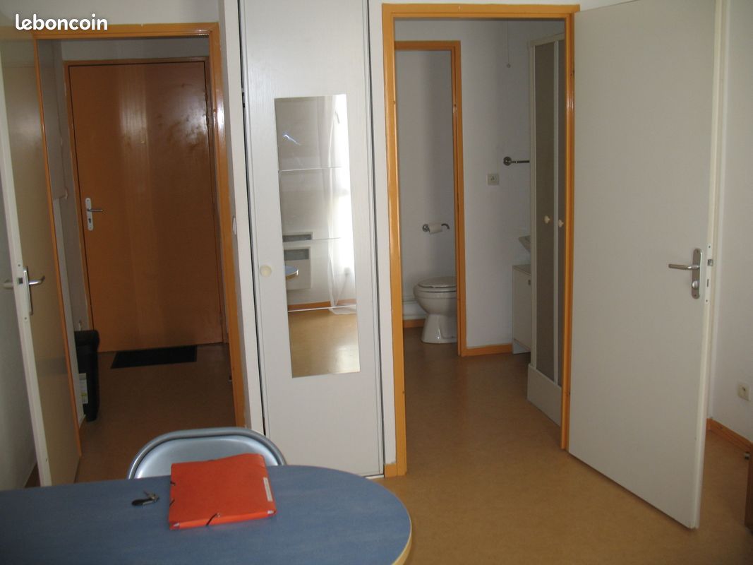 Studio avec place de parking (image 2)