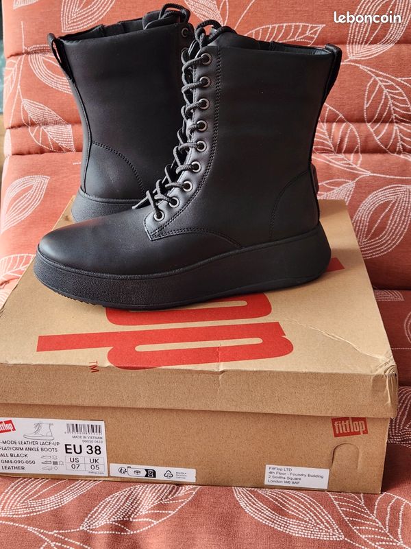 Superbes bottines Fitflop valeur 199 cuir véritable T38 neuves avec étiquette (image 1)