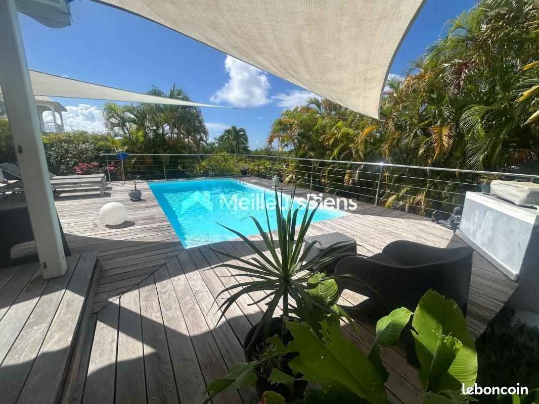 Maison 5 pièces 156 m² · à Sainte-Anne · 156 m² · 629 000 €