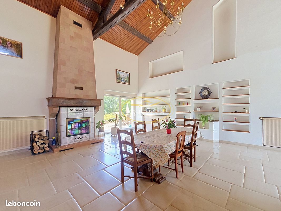 Maison 7 pièces 308 m² · à Gondrecourt-le-Château · 308 m² · 200 000 €