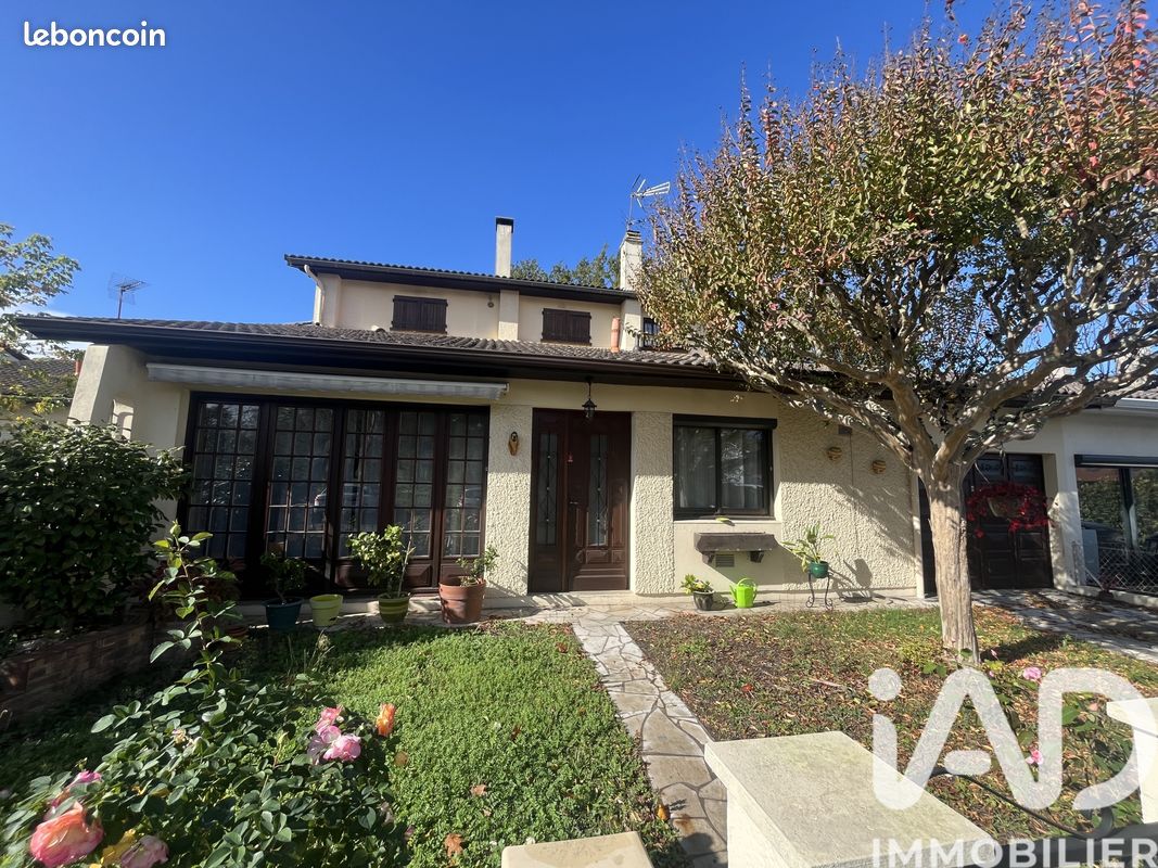 Maison 5 pièces 127 m² · à Pessac · 127 m² · 349 900 €