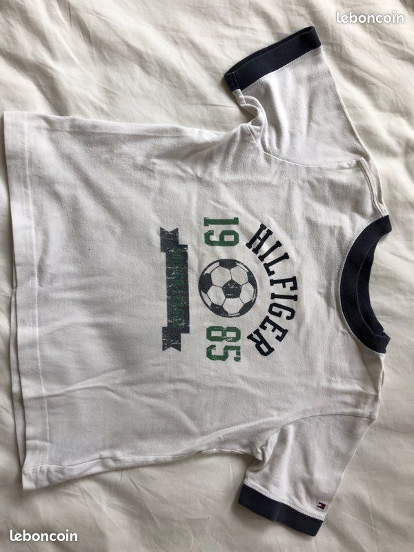 T-shirt "foot" Tommy Hilfiger 2 ans / 3 ans (image 1)