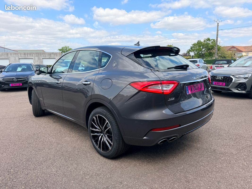 Maserati levante 3.0 v6 s q4 gransport auto 1 ere main avec seulement 45964 kms (image 5)