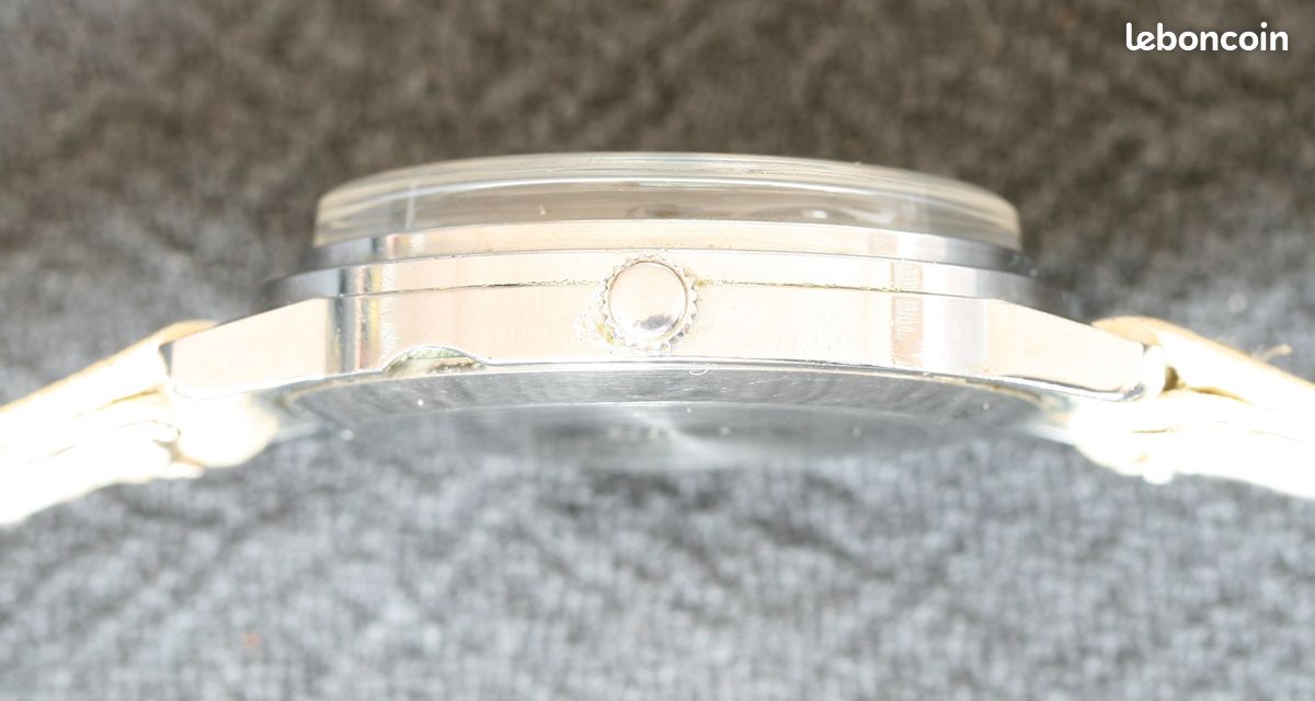 Raketa Copernic vintage Montre mécanique russe Cadran blanc et doré (image 5)