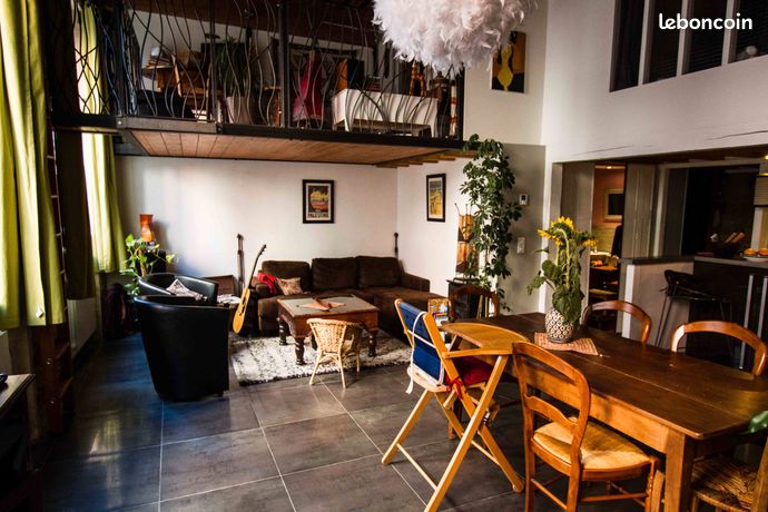 Appartement Canut T3 rénové avec charme (2 chambres) — 2