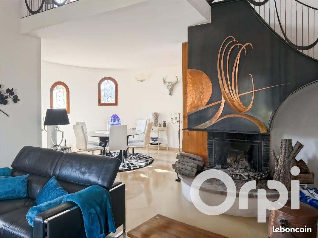 Maison 5 pièces 231 m² · à Beaucaire · 231 m² · 369 000 €