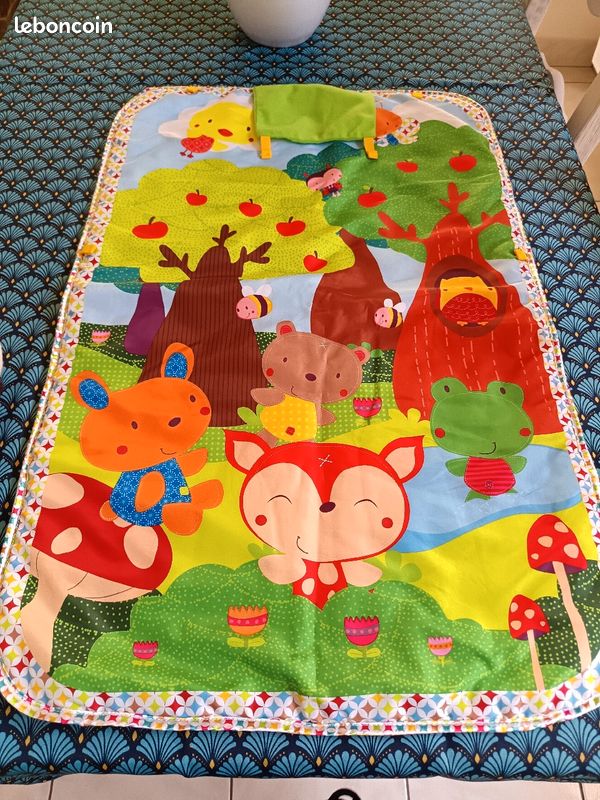 Tapis à langer et petite couette polaire (image 1)