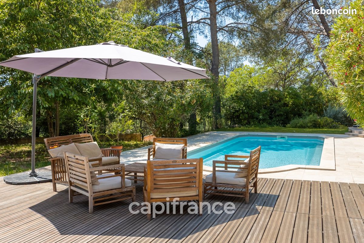 Maison 7 pièces 229 m² · à Fuveau · 229 m² · 895 000 €