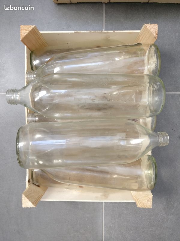 Bouteilles de jus de fruits vides (image 1)
