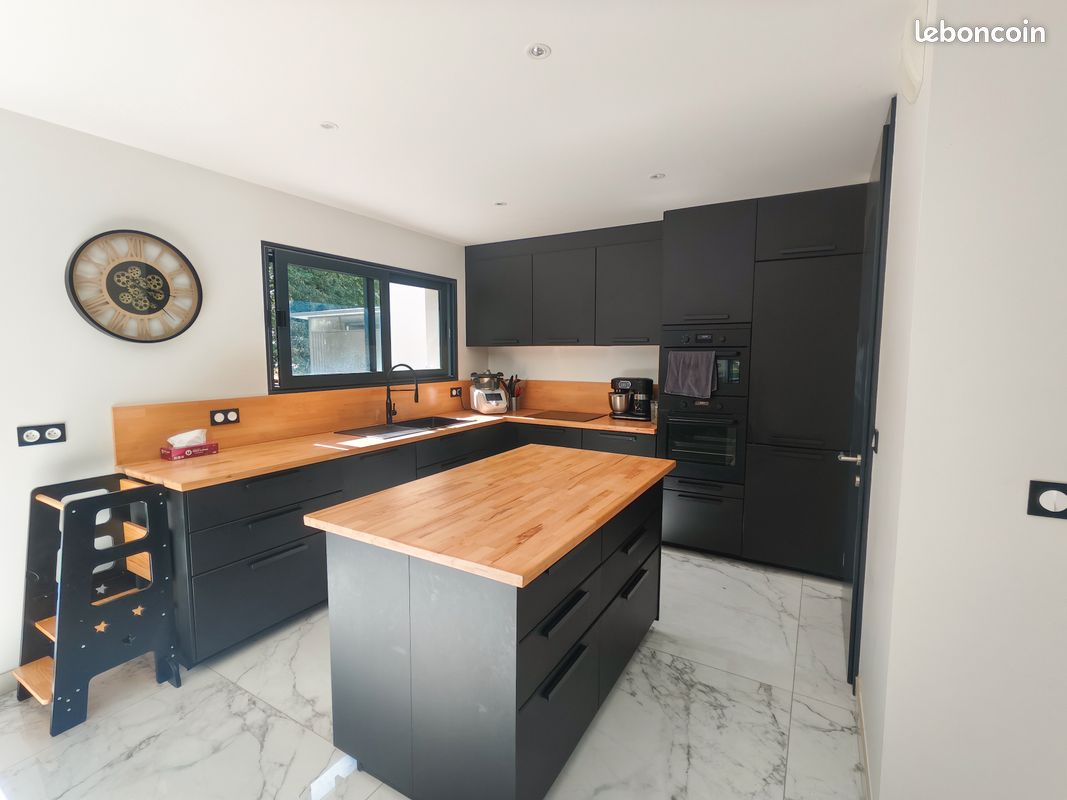 Maison 6 pièces 135 m² · à Montferrand-le-Château · 135 m² · 467 000 €