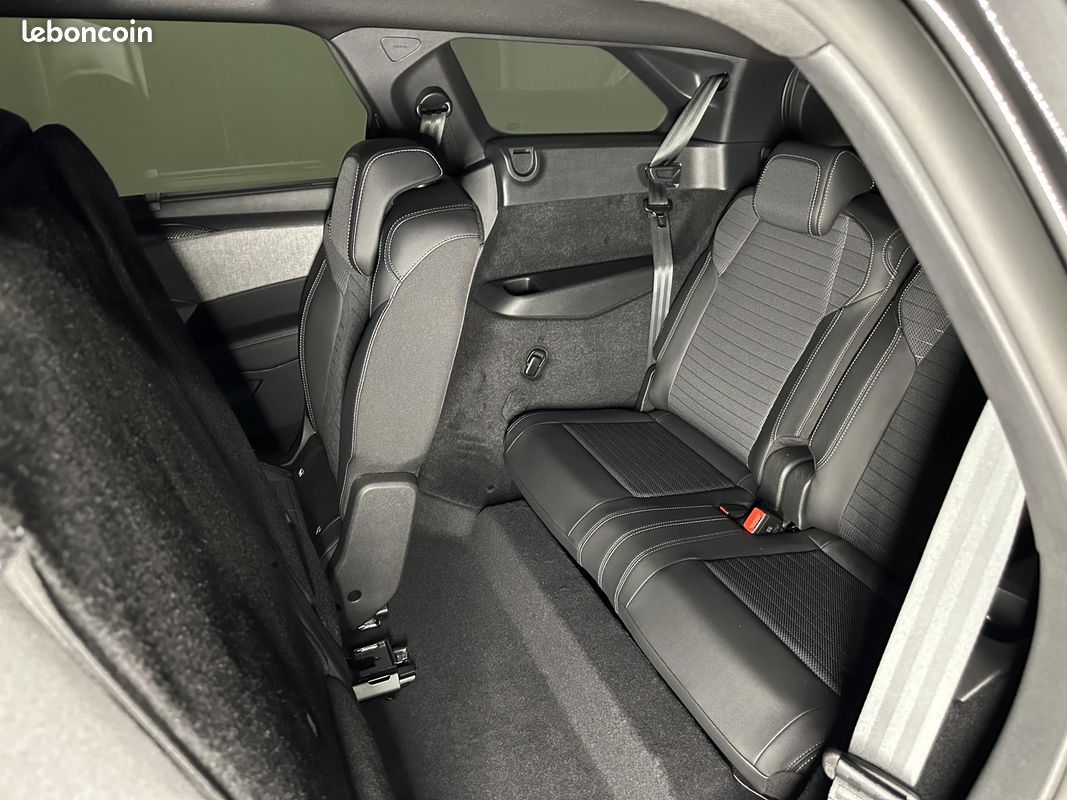 PEUGEOT 5008 1.2i Hybrid 145 e-DCS6 GT 360 7PL (image 8)