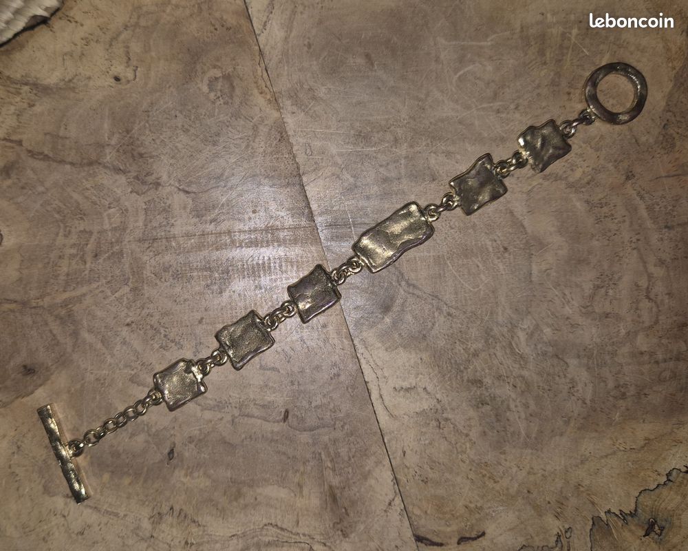 Bracelet Moderniste En Métal Martelé BICHE DE BERE - Vintage Années 1990