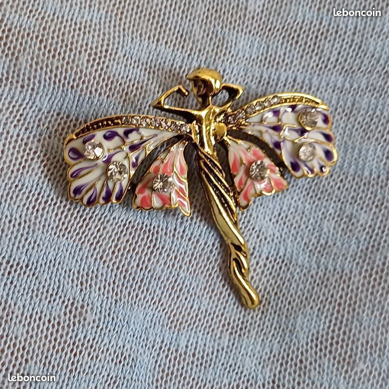 Broche Papillon Vintage Superbe - Marque MVX - Occasion