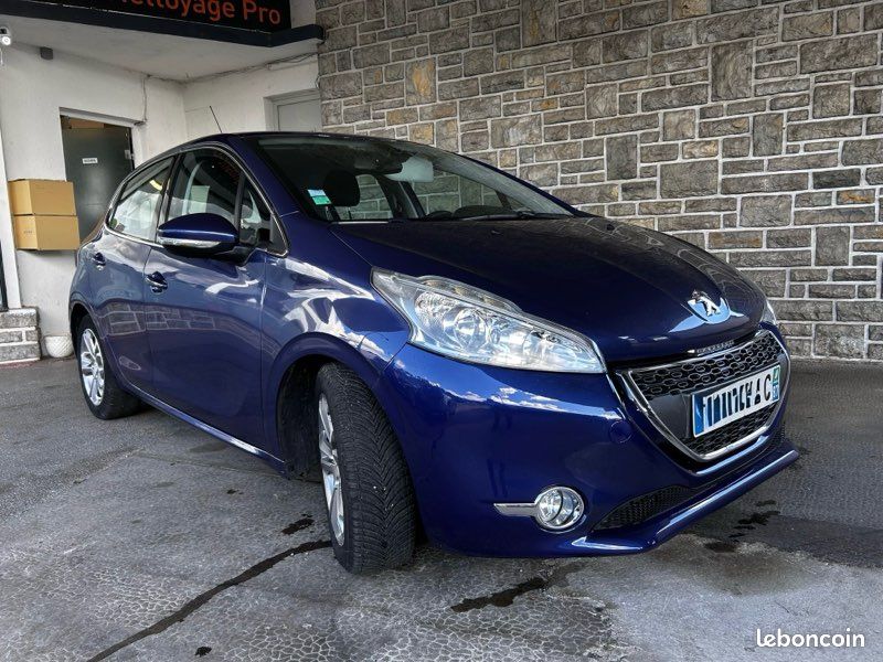 Peugeot 208 (image 2)