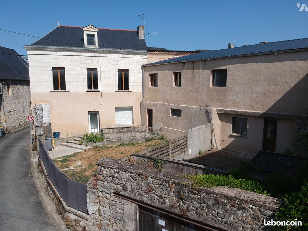 Maison 7 pièces 214 m² · à Baugé-en-Anjou · 214 m² · 128 000 €