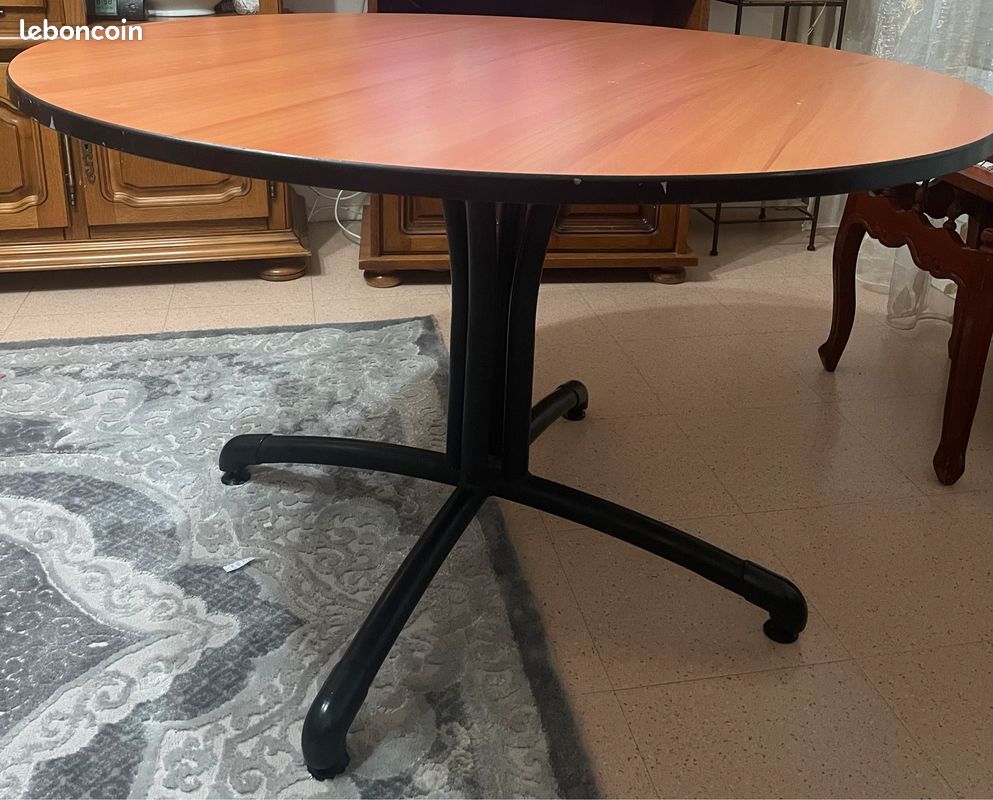 Table ronde (image 1)