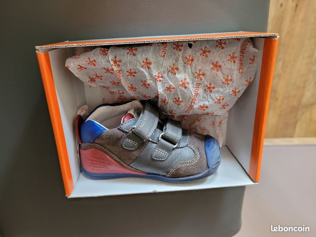 Paire de basket BIOMECANICS T21 (image 4)