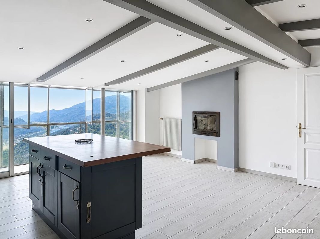 Appartement 4 pièces 95 m² · à Bonson · 95 m² · 220 000 €