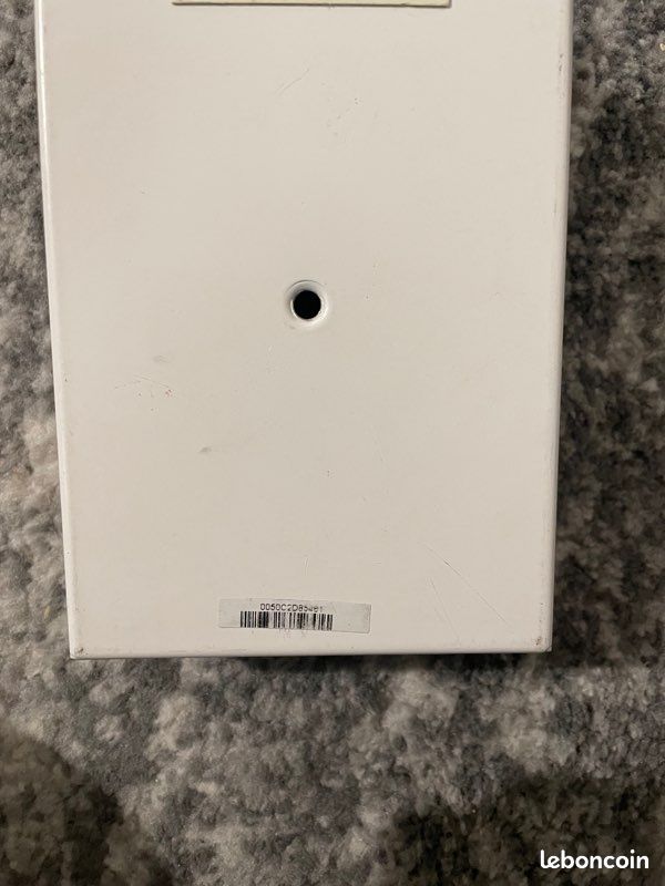 Camera (image 1)