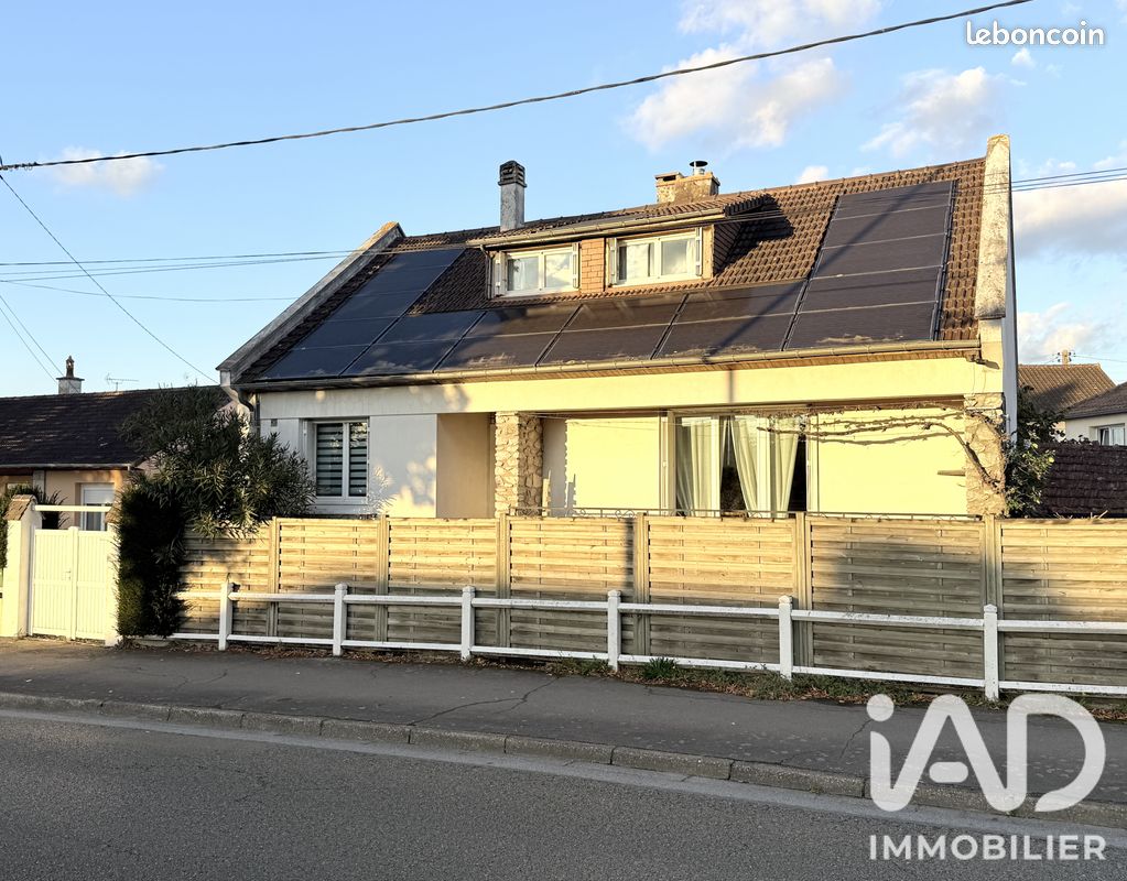 Maison 4 pièces 105 m² · à Laval · 105 m² · 150 500 €