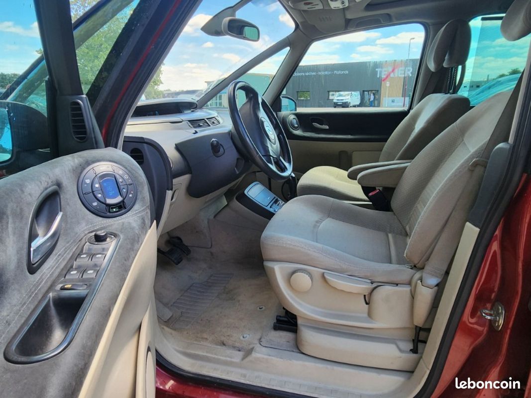 RENAULT GRAND ESPACE IV 2.2 dCi - 150 Expression Proactive A (image 7)