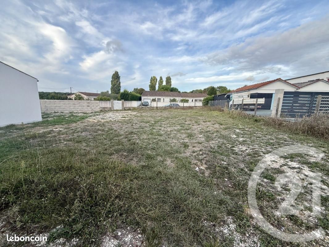 Terrain 468 m² · à Saint-Sulpice-de-Royan · 107 000 €