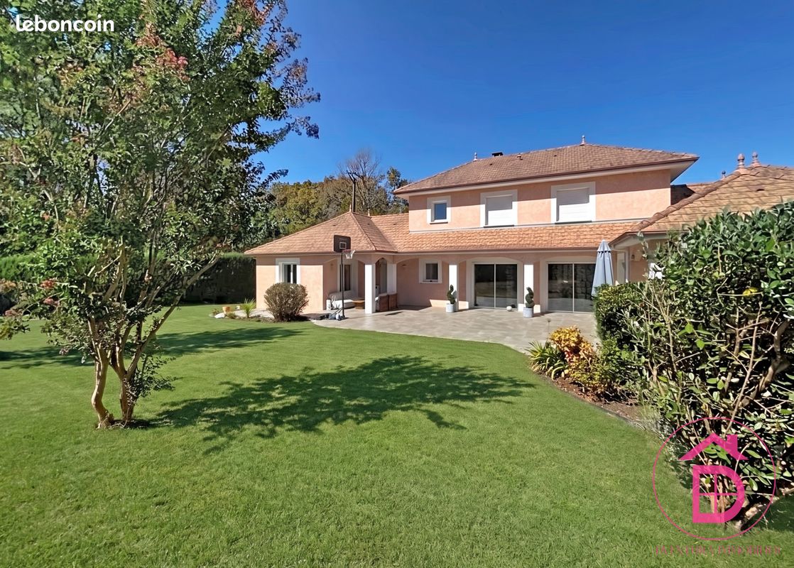 Maison 5 pièces 152 m² · à Morlaàs · 152 m² · 378 000 €